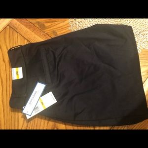 NWT Women’s Docker Capris🔥